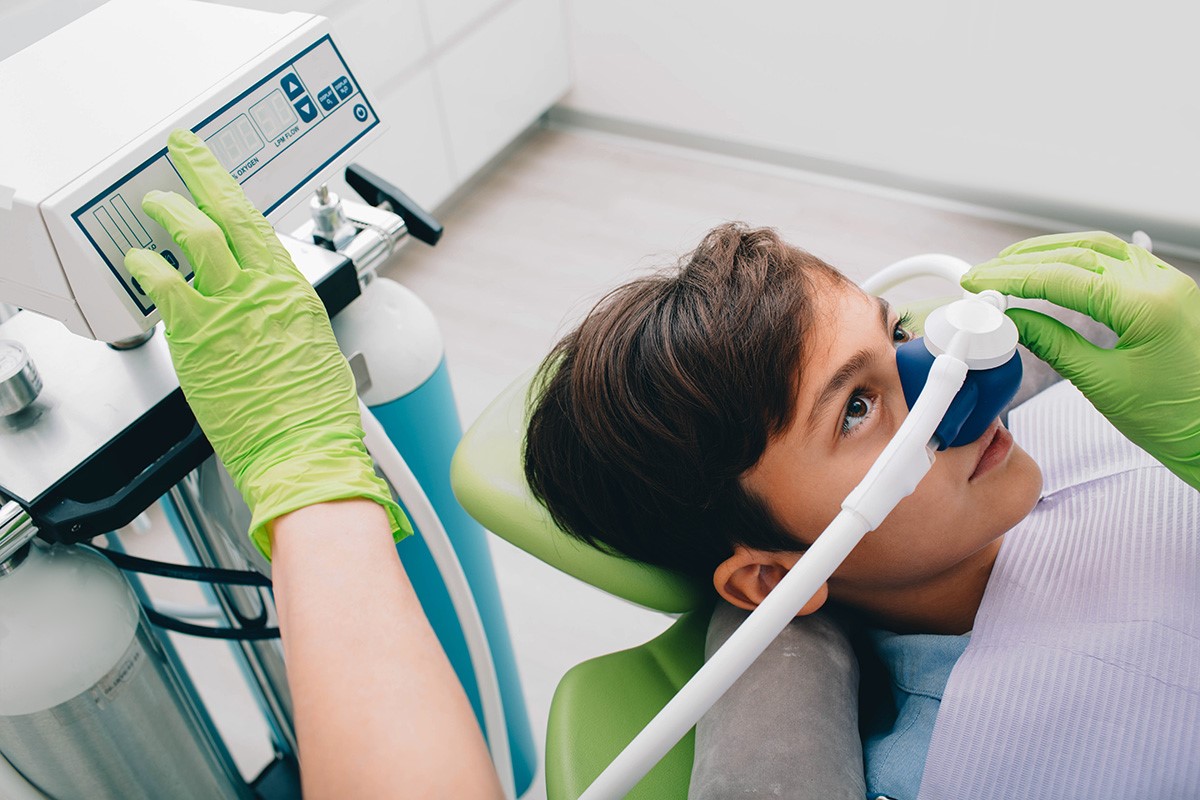 نیتروس اکساید در دندانپزشکی چیست؟ کاربرد و نکات مهم